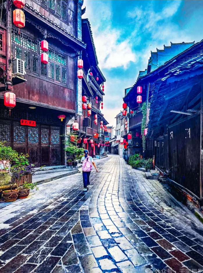 1770795002440645.png 边城10.png