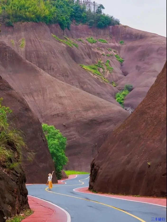 1770796149678439.png 马皇丘峡谷4.png