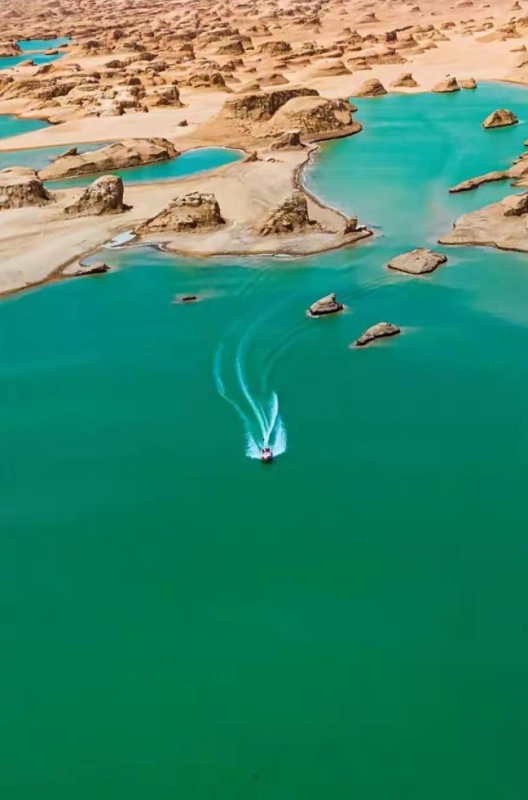 1774494850417064.jpg 水上雅丹2_dh.jpg