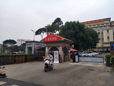 1776049400479546.jpg 若亚方舟高棚子公交站3_dh_副本.jpg